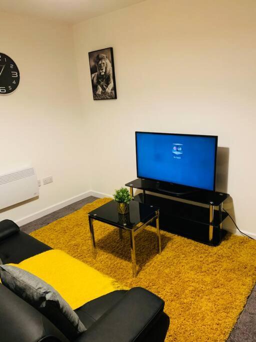 City Blessed Apartment 1 With Free Parking North Shields Bagian luar foto