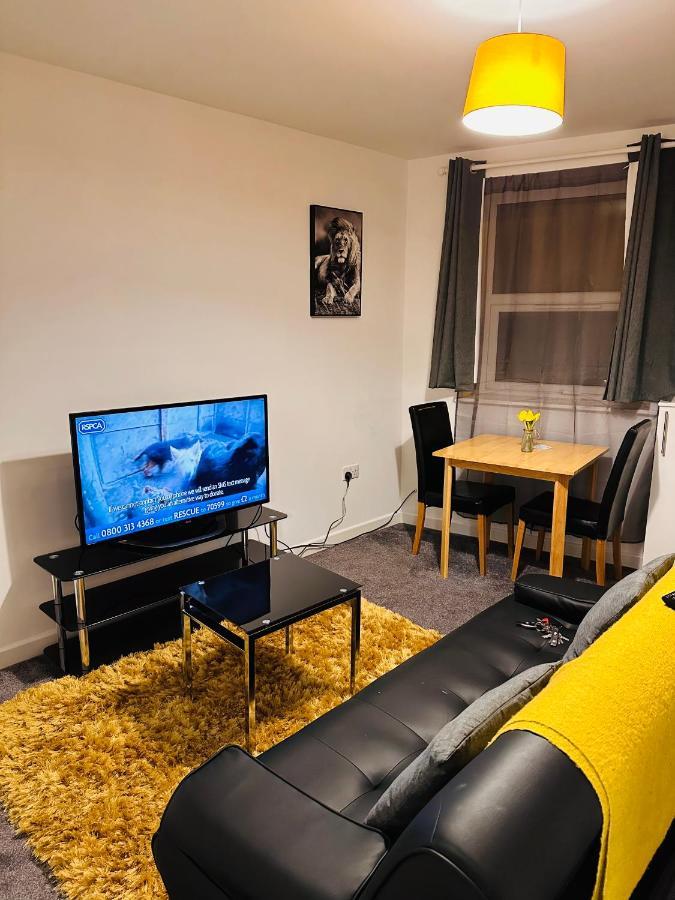 City Blessed Apartment 1 With Free Parking North Shields Bagian luar foto